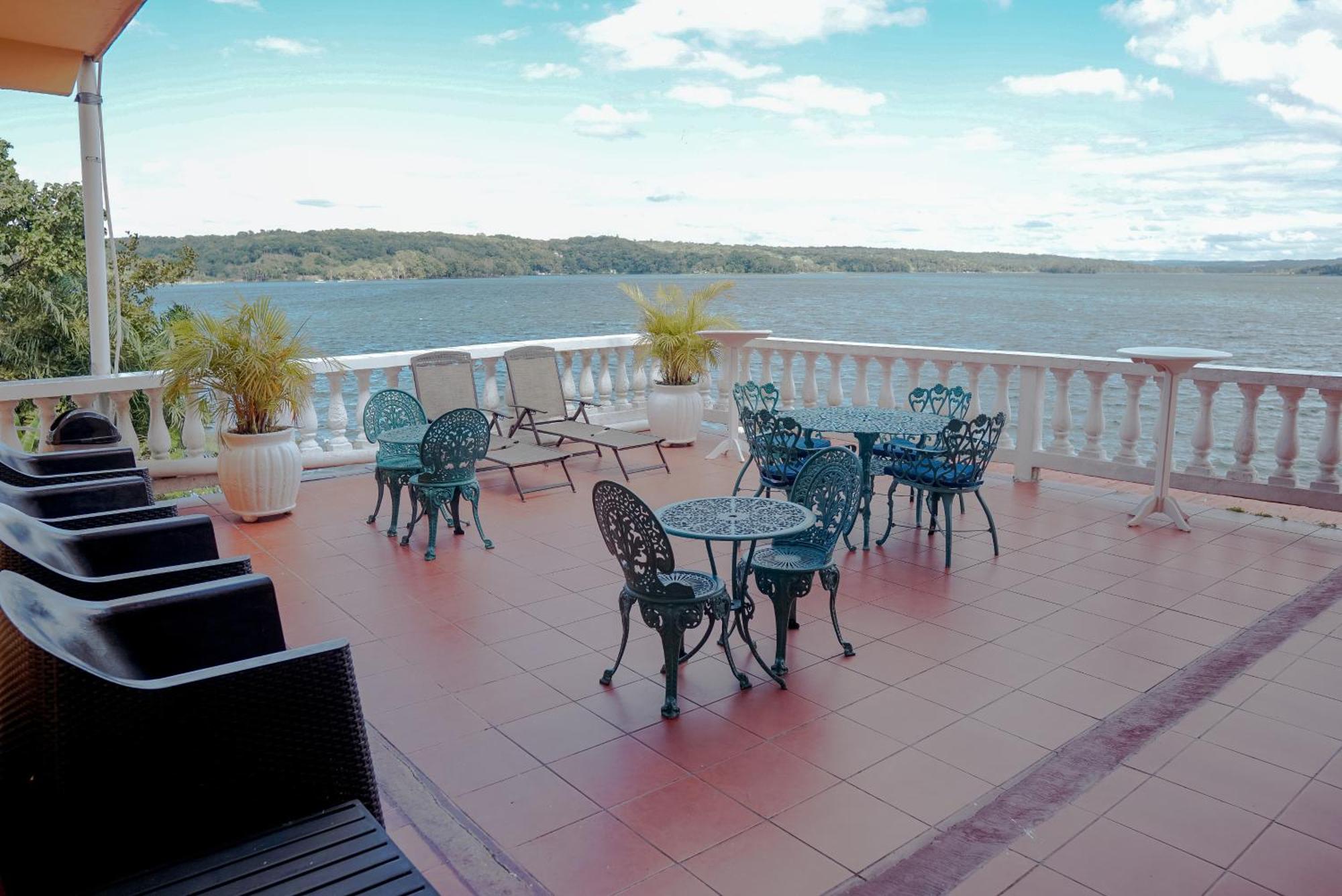 Hotel Villa Del Lago Flores Exterior foto