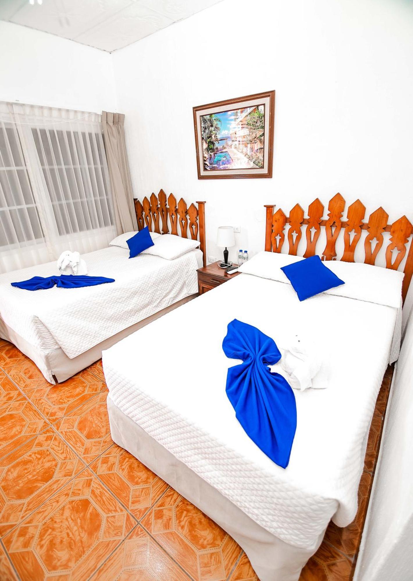 Hotel Villa Del Lago Flores Exterior foto